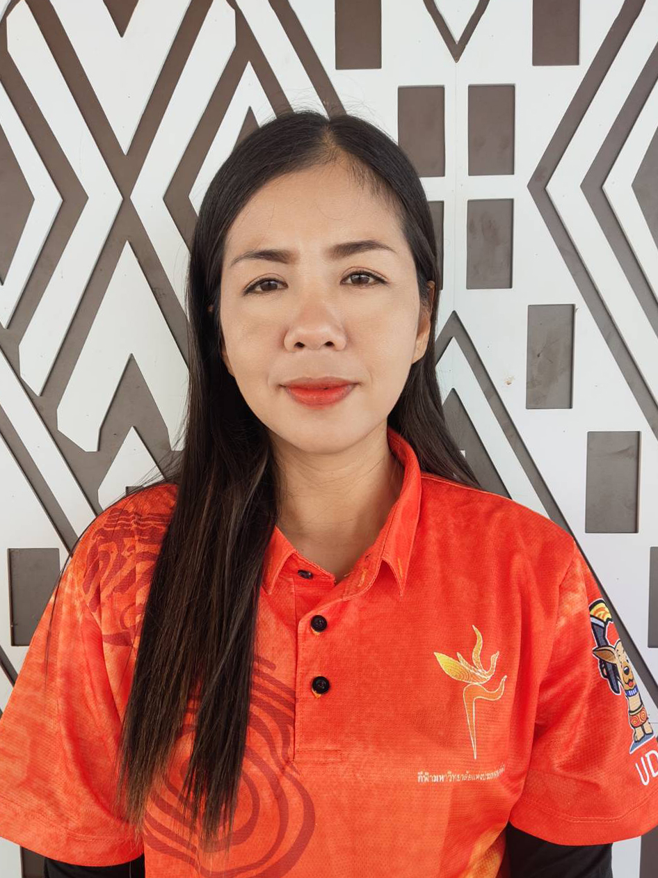 นางสาววรรณิภา ชุมพล